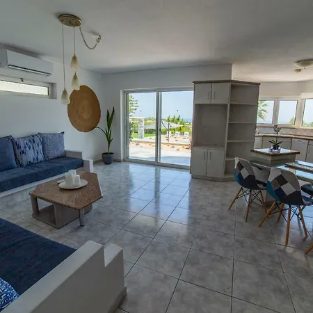 Monroe ヘルソニソス