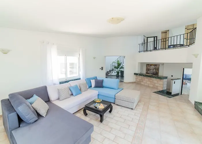 Monroe 酒店 赫索尼索斯